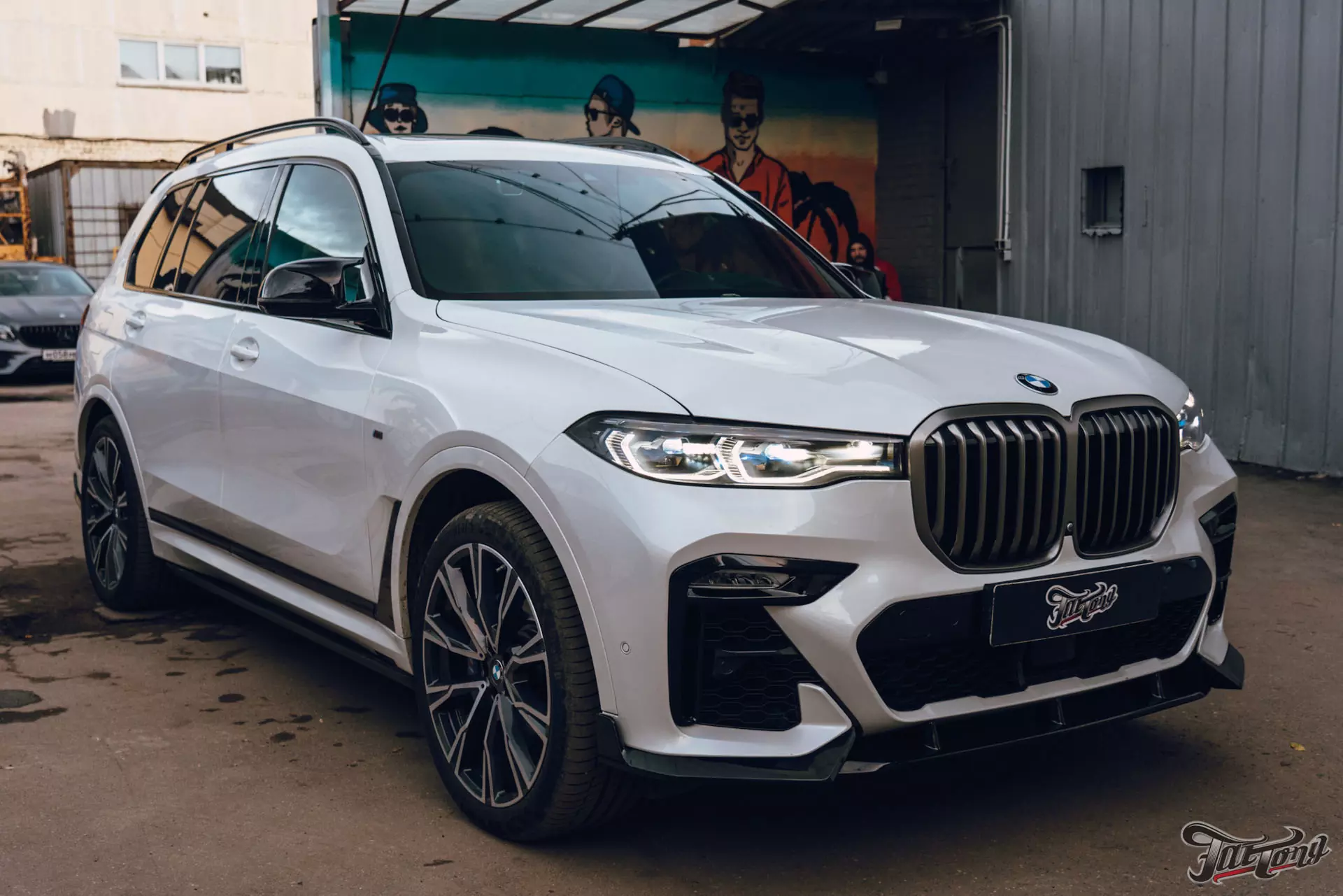 Установка системы активного выхлопа ENGINEVOX на BMW X7